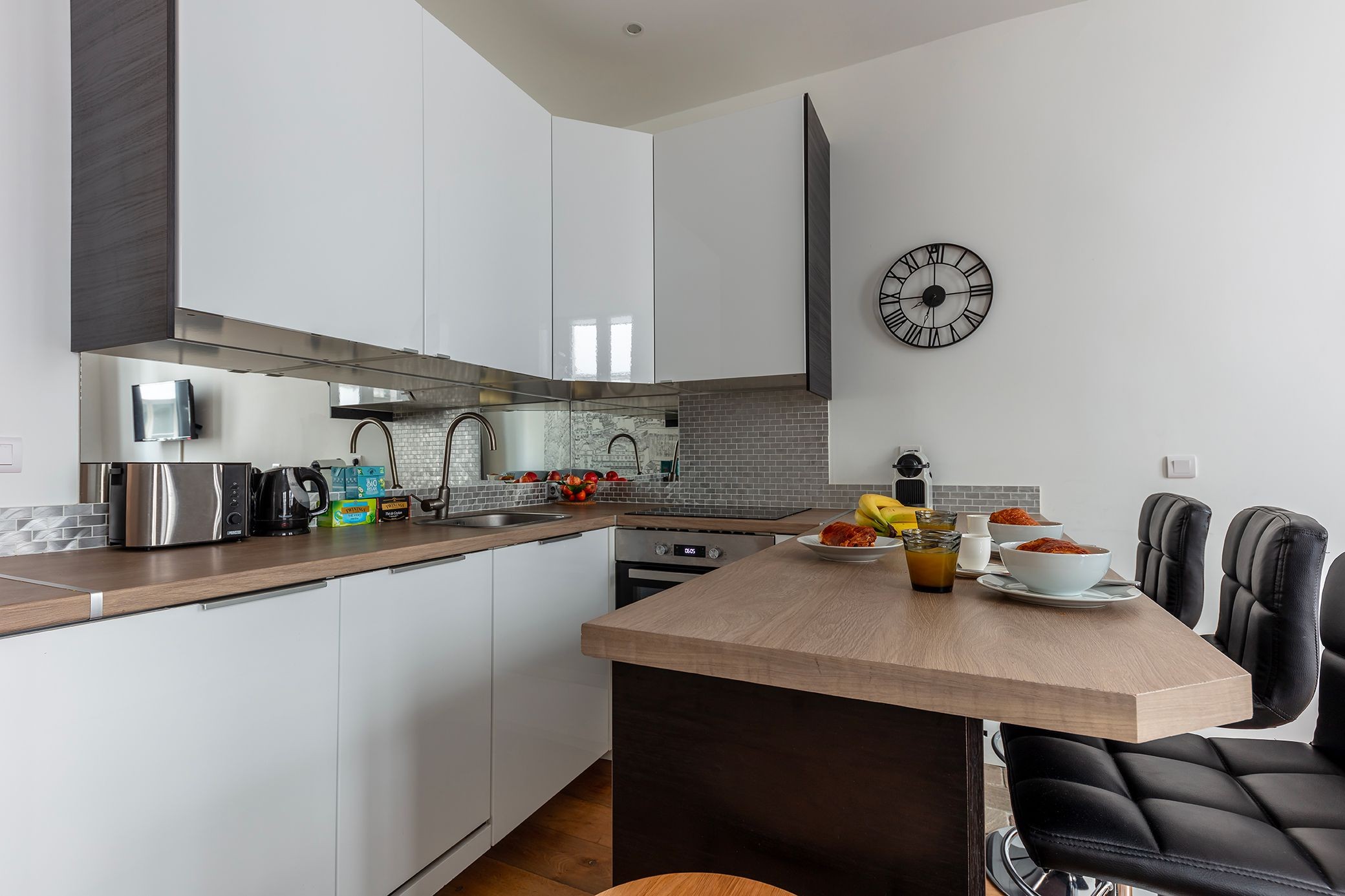 Supreme Comfort One Bedroom Apartment 101B