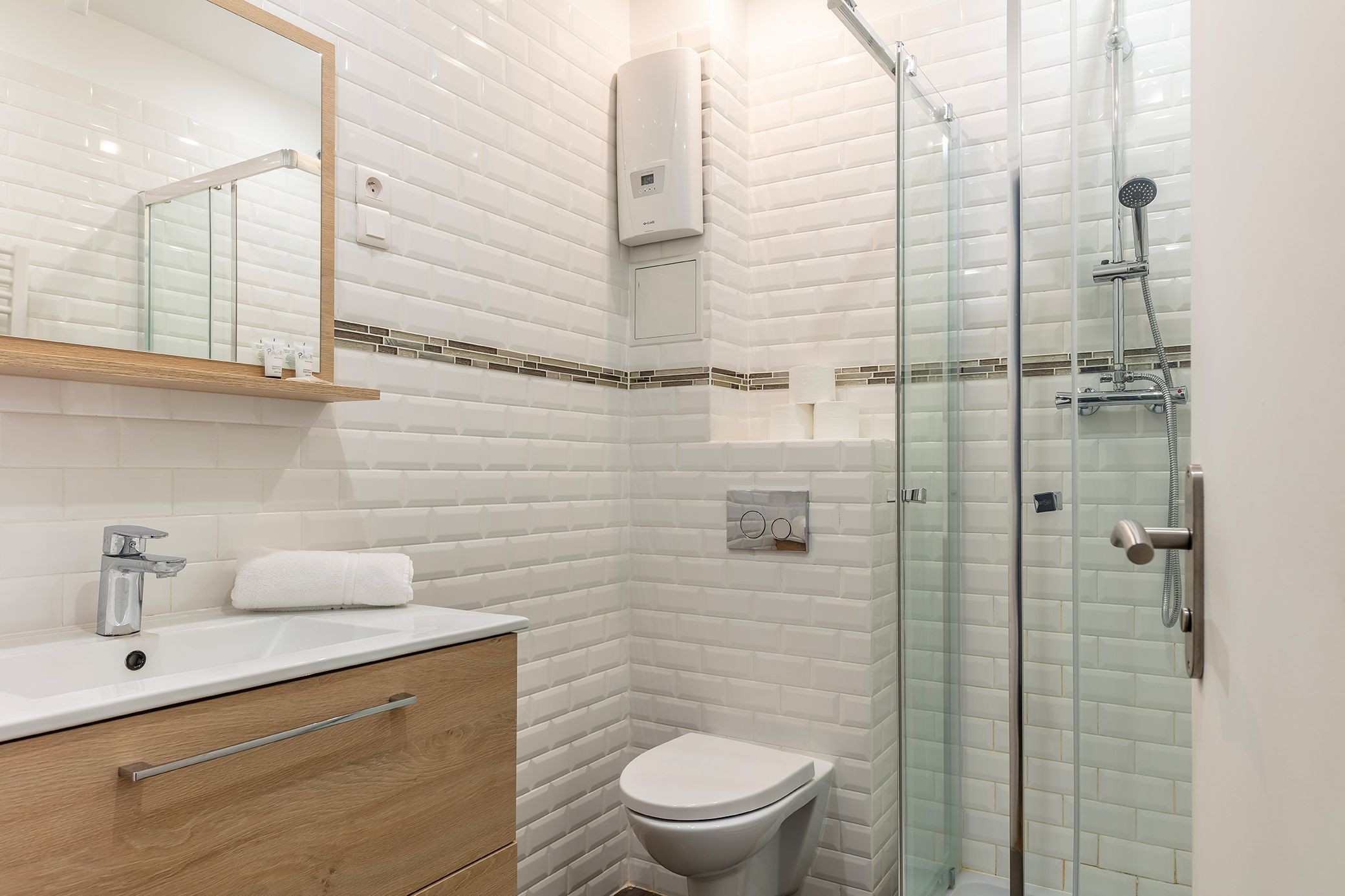 Supreme Comfort One Bedroom Apartment 101B
