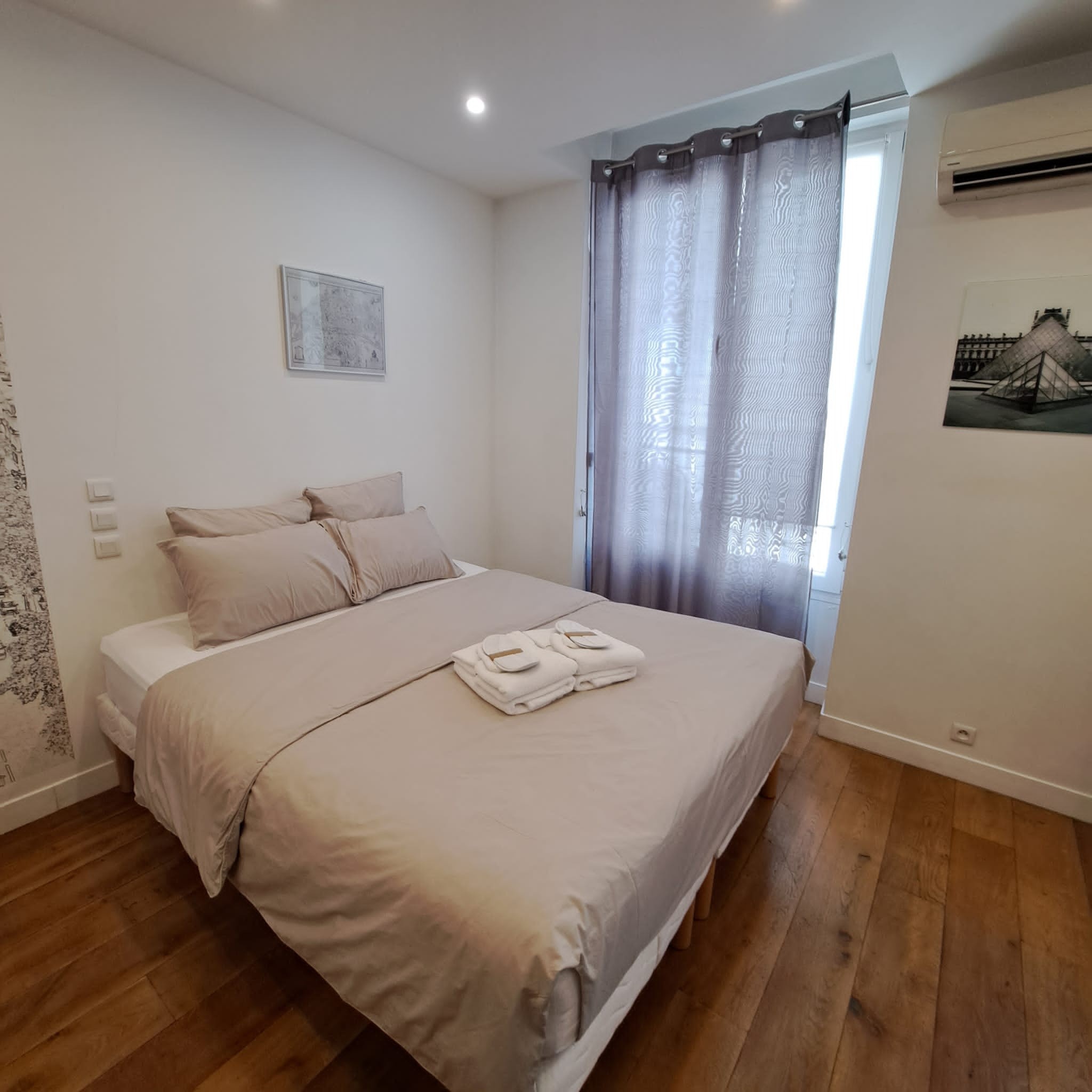 Tourist's Choice Studio
