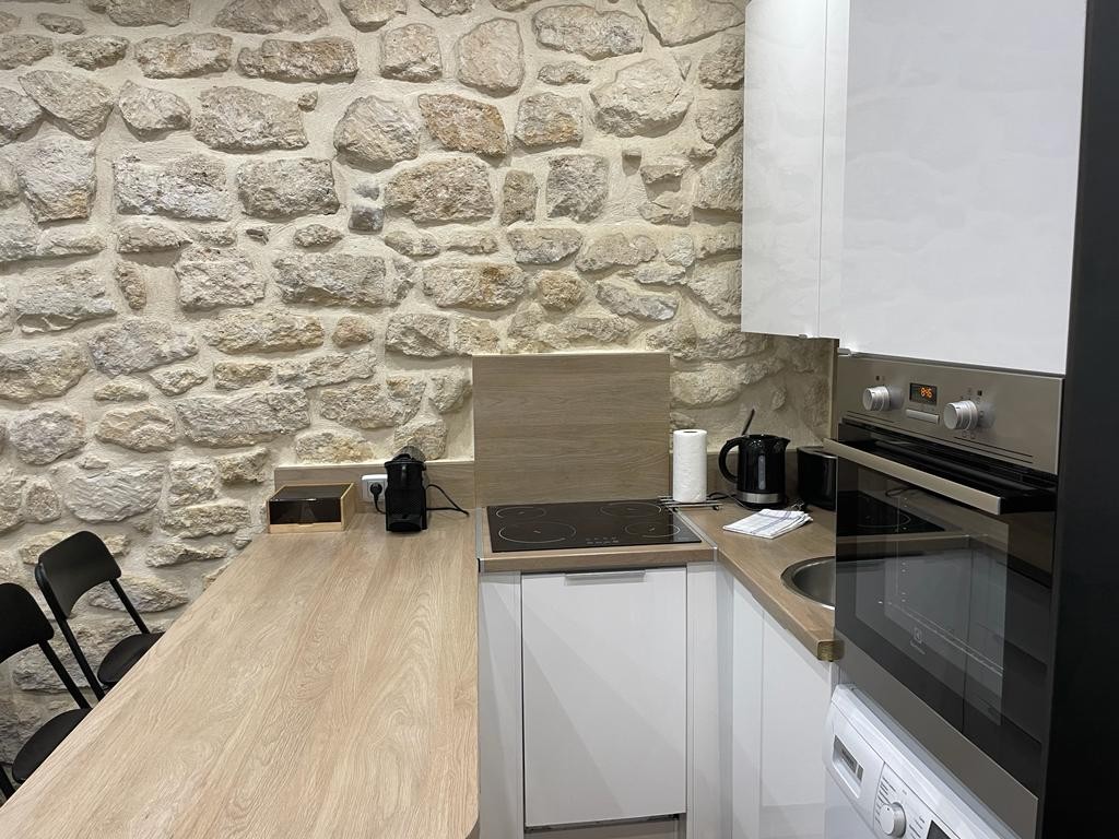 One Bedroom Apartment in Paris